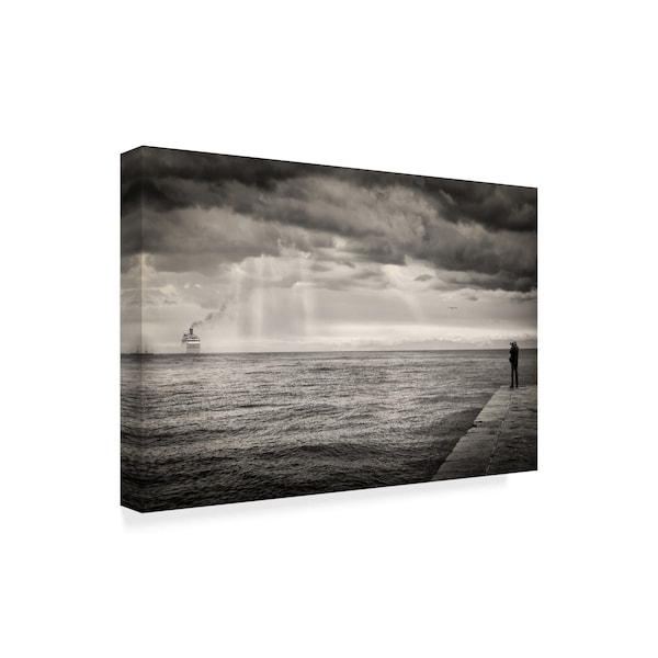 Vito Guarino 'The Photographer And The Sea' Canvas Art,30x47